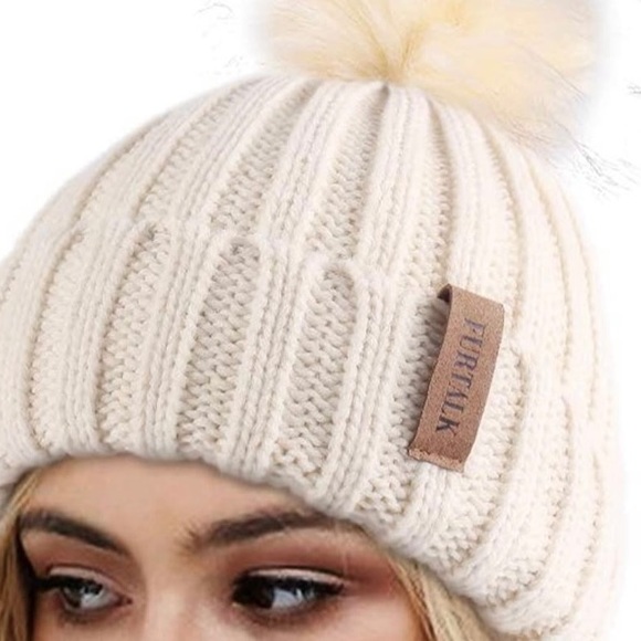 Furtalk beanie hat with faux fur ball nwot - Picture 2 of 6